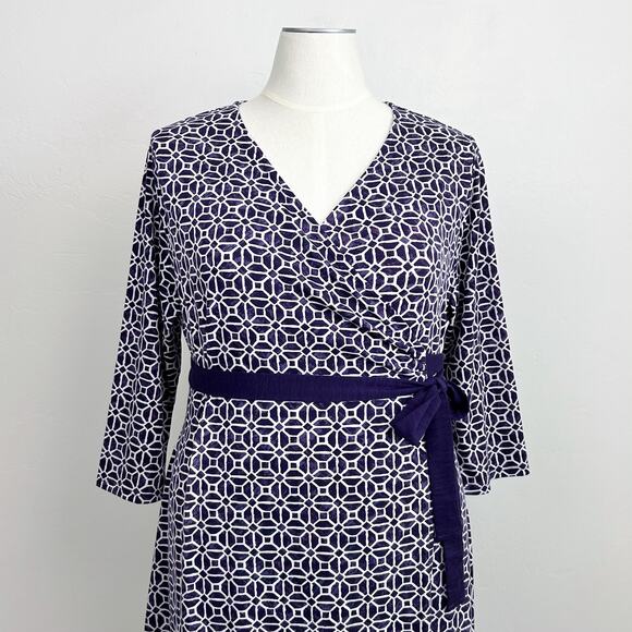 Lularoe Michelle Purple Geometric Wrap Dress NWT - Picture 4 of 8